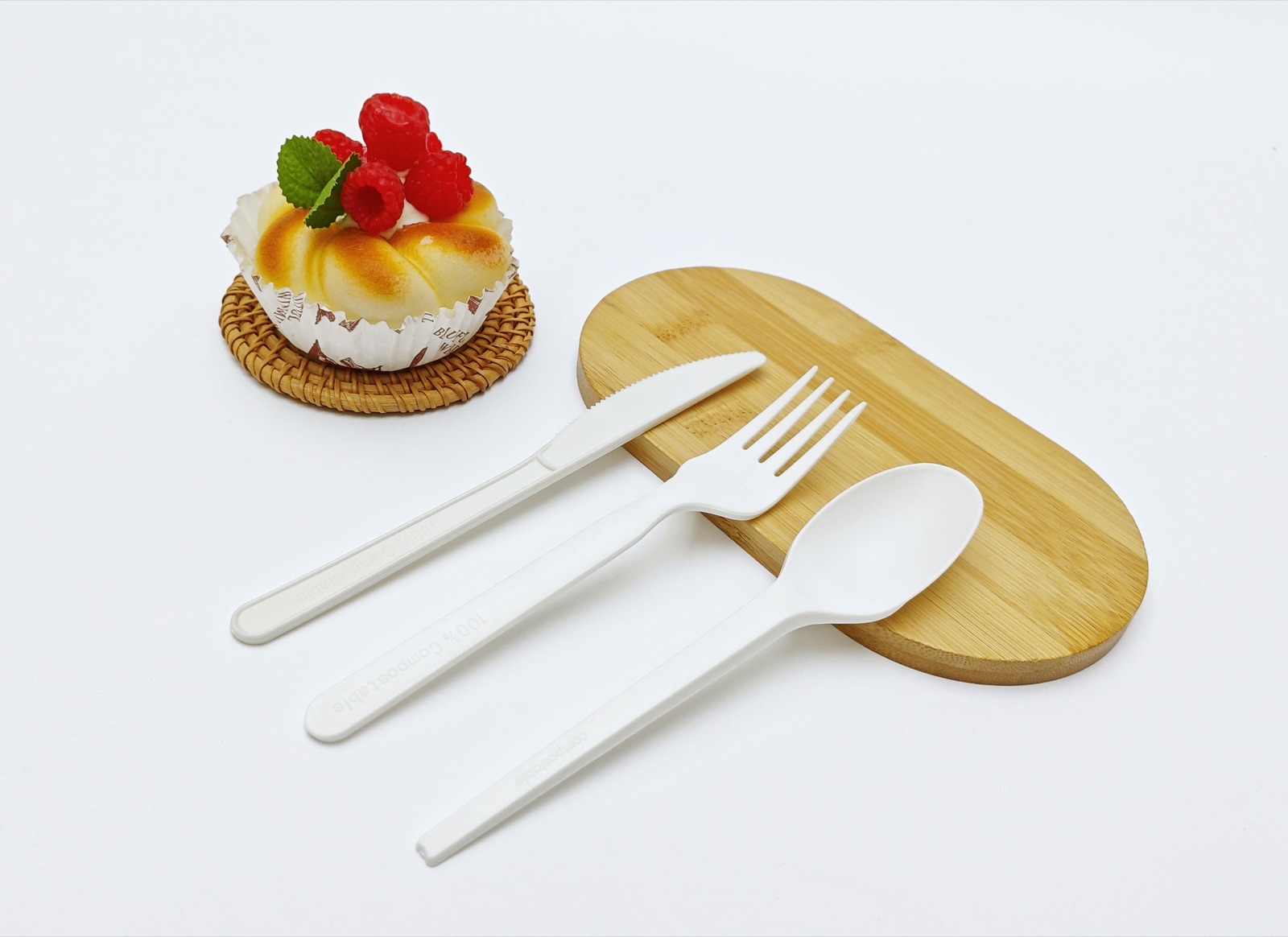 Disposable cutlery set with fork knife and spoon